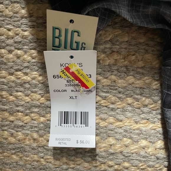 Men’s Haggar Gray Checkered Button Down Tee - Picture 5 of 5